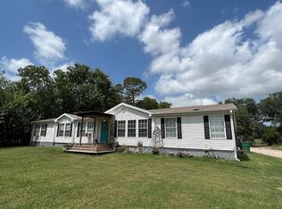 538 Meneley Rd, Winnie, TX 77665