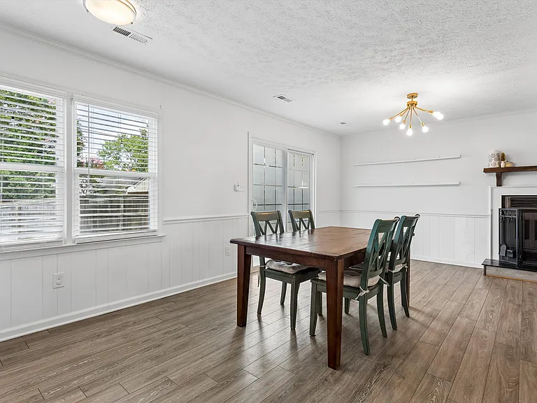 160 Fairmont Dr — Photo 17