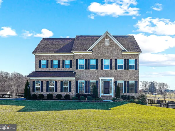 14810 Falconaire Pl, Leesburg, VA 20176