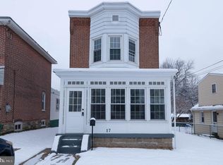 17 Chestnut Pkwy, Wallingford, PA 19086