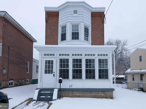 17 Chestnut Pkwy, Wallingford, PA 19086