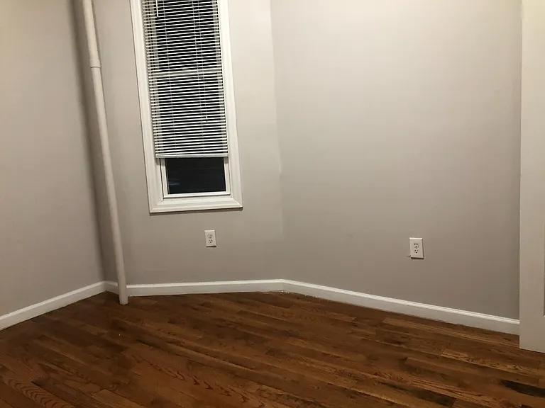 98 Wayne St #8 — Photo 5