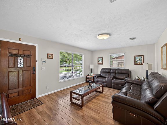 5th image of 11506 RENNE Drive E
