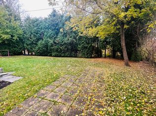 245 Shelly Dr, Sheboygan Falls, WI 53085