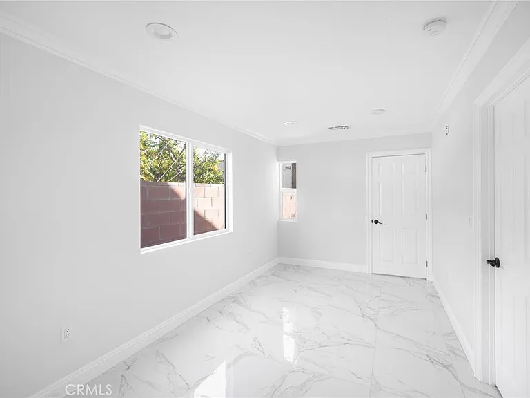 592 South St #A — Photo 15