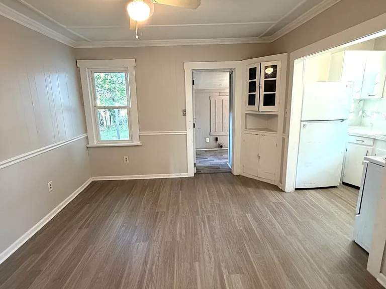 227 Beachwood Blvd — Photo 8