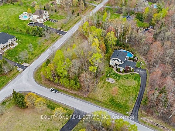 5th image of 133 Arbourbrook Blvd
