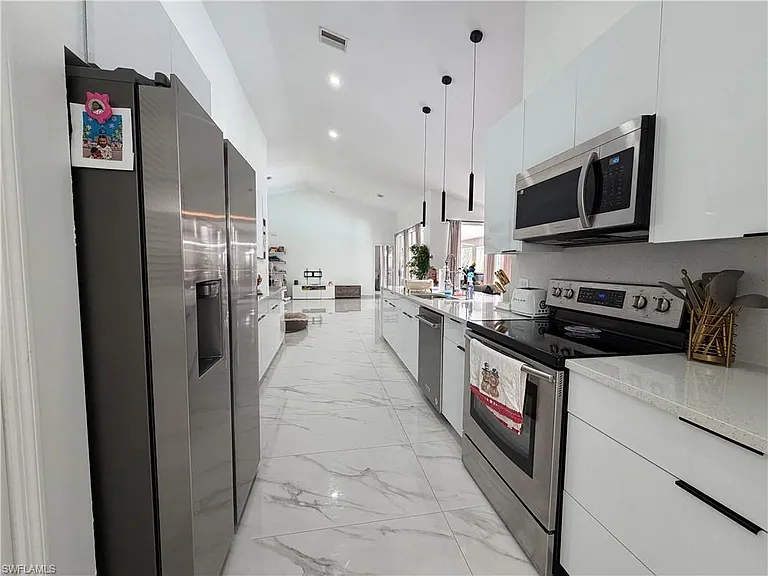 7786 Scarlet Ct — Photo 2