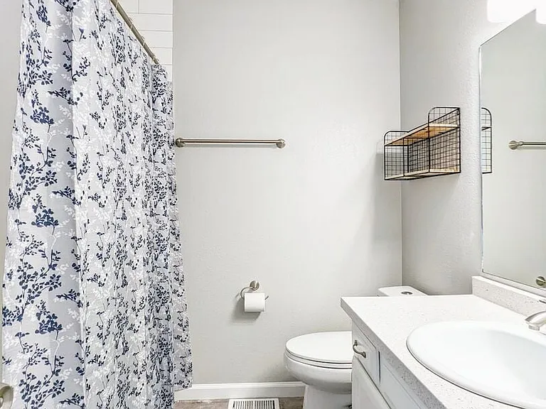 3330 Mirage Dr — Photo 16