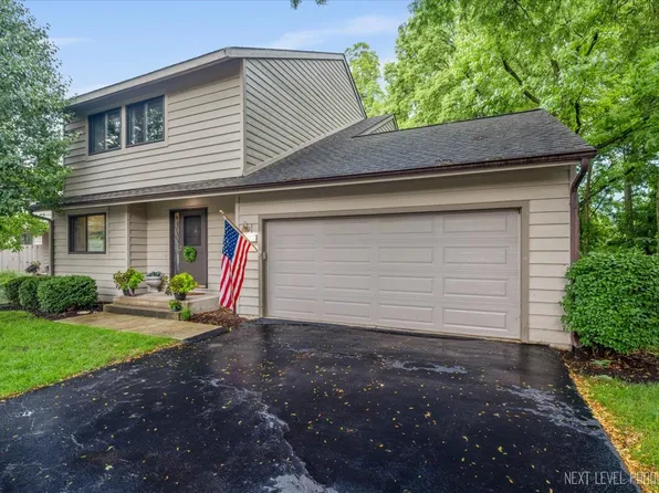 1592 Kirkwood Dr Unit 1592, Geneva, IL 60134