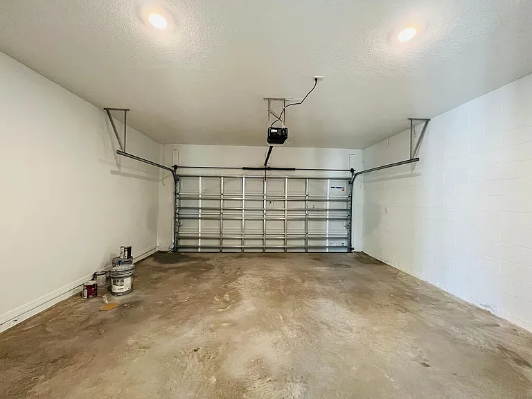 2223 Derwent Dr — Photo 21