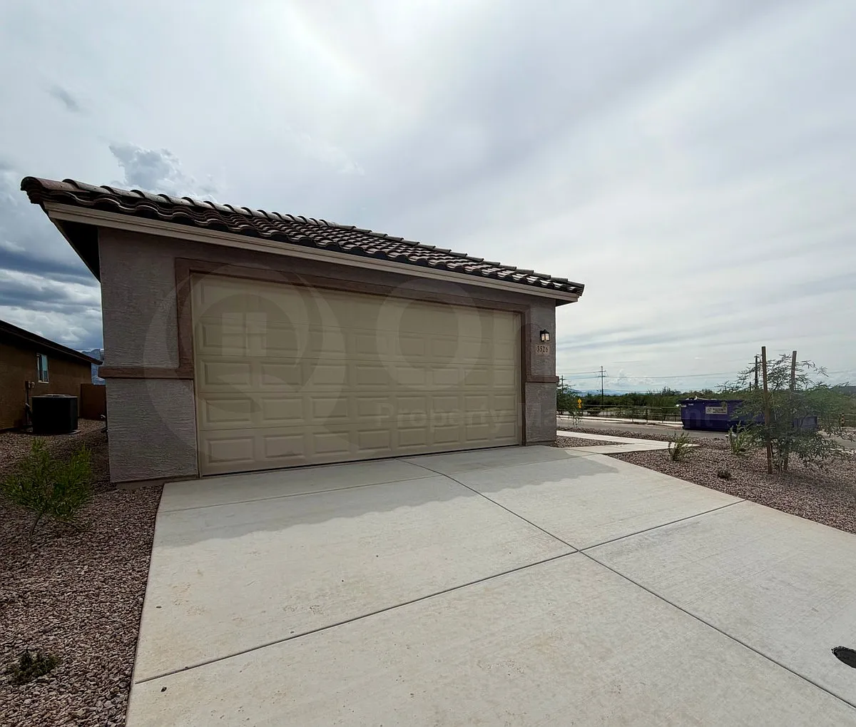 3 bed, 2.0 bath, 1262 sqft, $2,000 — Photo 3