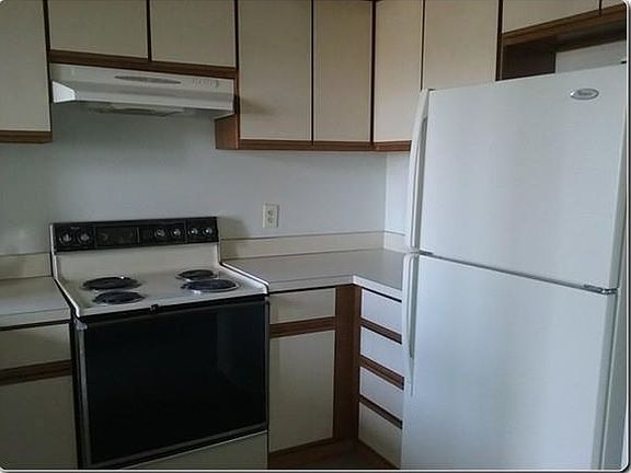 5th image of 33 Maplewood Ave APT 303