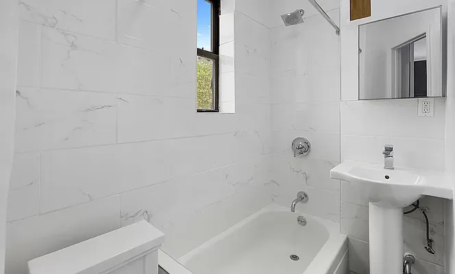 Rented by REAL New York | media 4