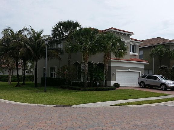 3rd image of 1075 Grove Park Cir