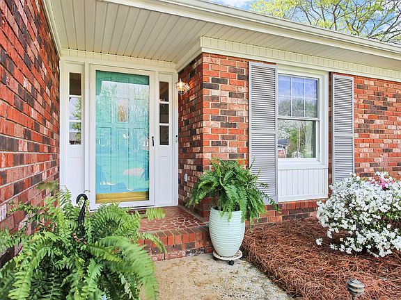2nd image of 2 Seabury Dr