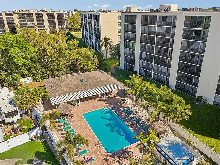 900 Cove Cay Dr #5F — Photo 52
