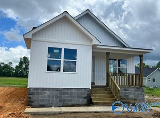 42 McCurdy Ave, Henagar, AL 35978