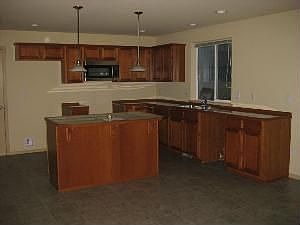 4th image of 4105 E North St