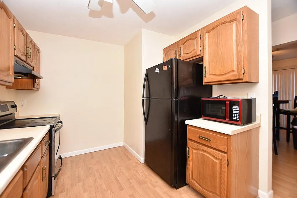 2 bed, 784 sqft, $1,775 — Photo 4