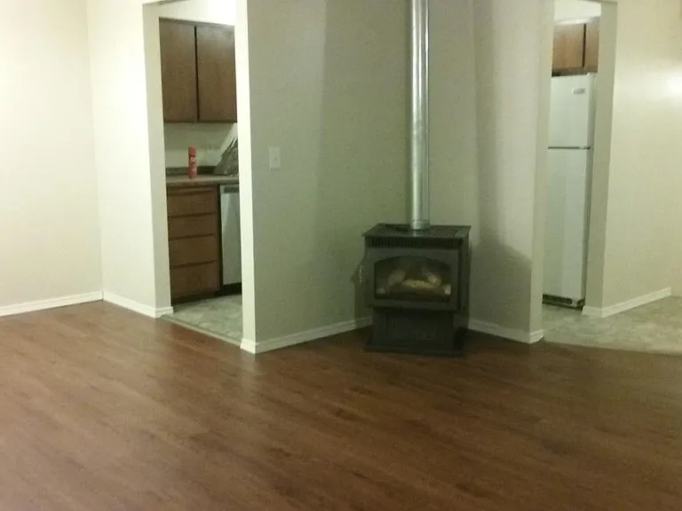 1347 Whitney Ave #A — Photo 5