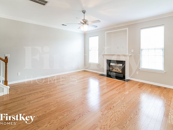 3rd image of 3354 Kirkwall Dr