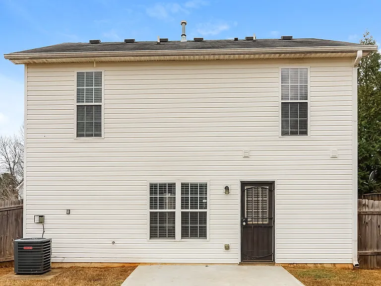 3830 Riverside Pkwy — Photo 16