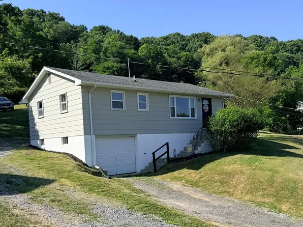 100 Serpentine St, Bluefield, VA 24605