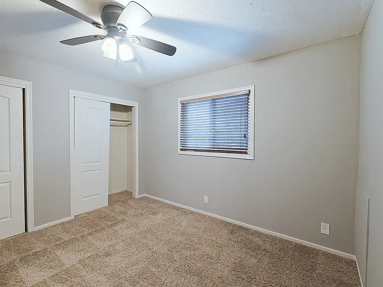Marshall Apartments — Photo 20