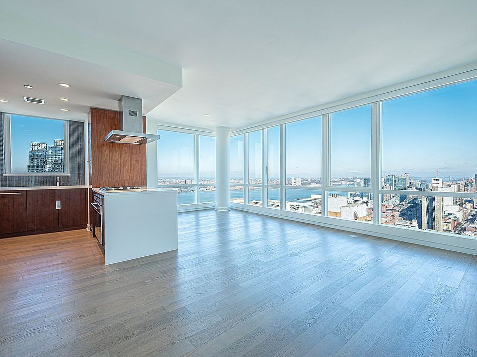1st image of 460 W 42nd St APT 55K
