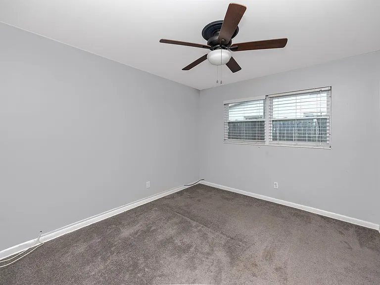 4514 S Shamrock Rd — Photo 6