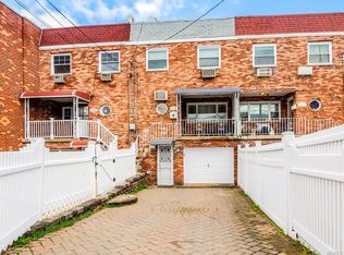 1028 Throggmorton Ave, Bronx, NY 10465