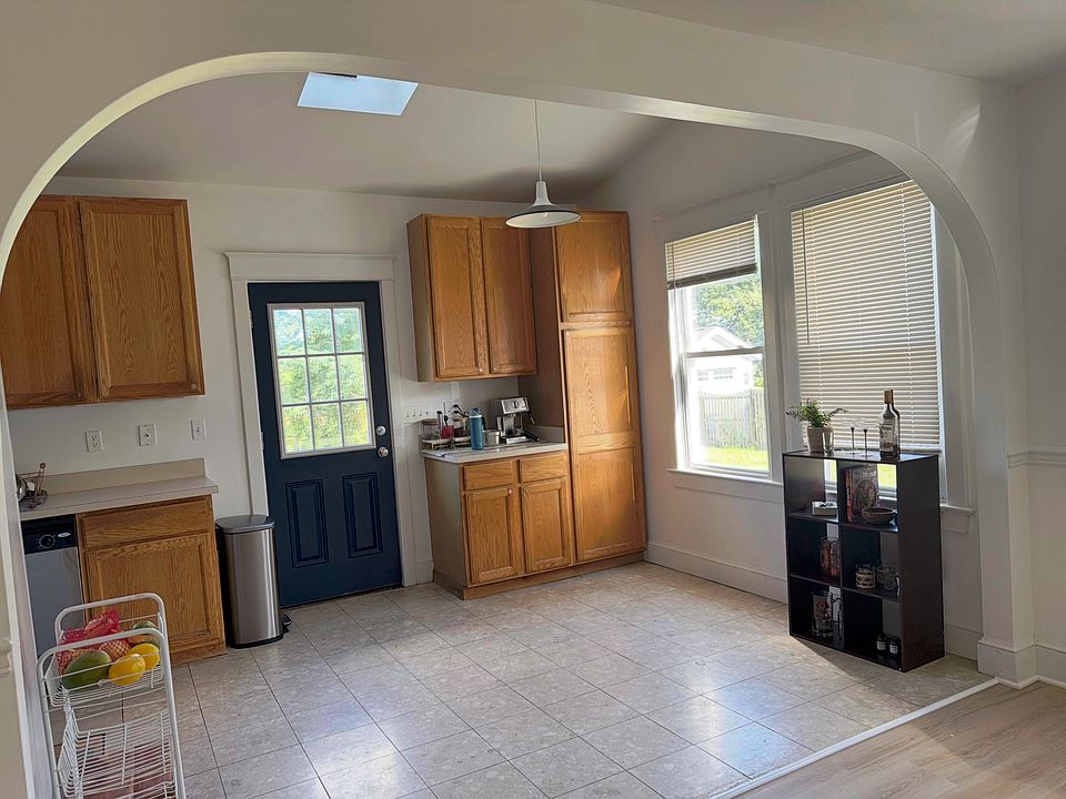 1st image of 2025 N Stafford St