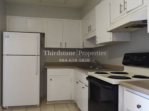 3rd image of 8124 San Jose Manor Dr E APT 3