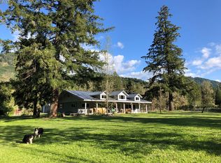 1942 Cavitt Creek Rd, Glide, OR 97443