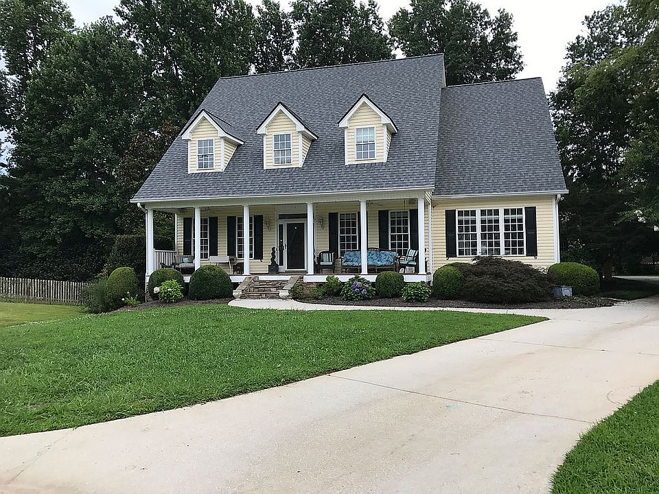 1st image of 3880 Southgate Dr