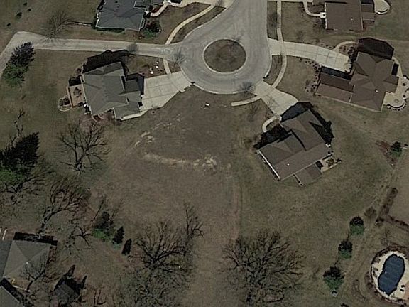 3rd image of 24664 W Coachford Ct