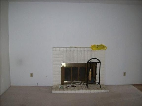 3rd image of 24428 Katrina Ave