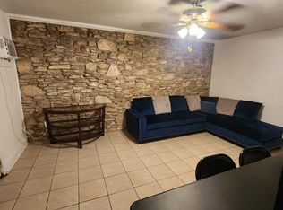 301 Avenue H #3, Van Vleck, TX 77482
