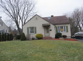 180 Ridgeway Ave, Pittsfield, MA 01201