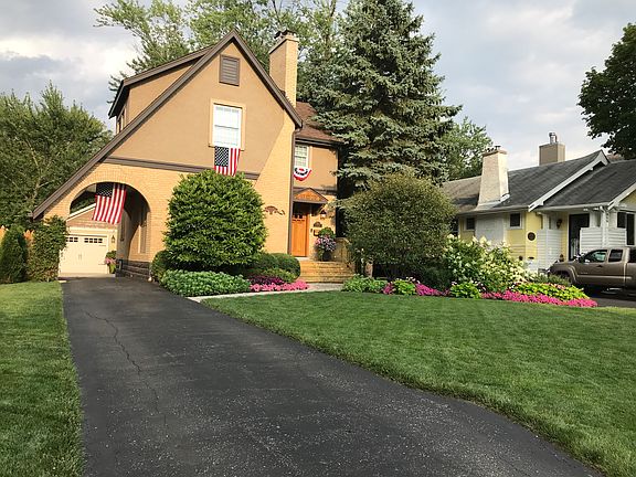 2nd image of 311 S Summit Ave