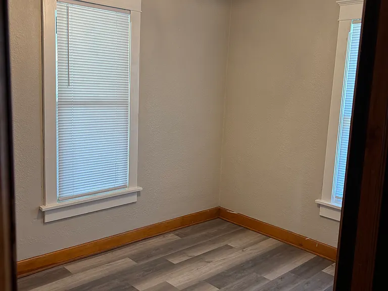 3230 Avenue F — Photo 16