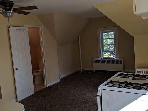 4th image of 14 Sussex St APT 3