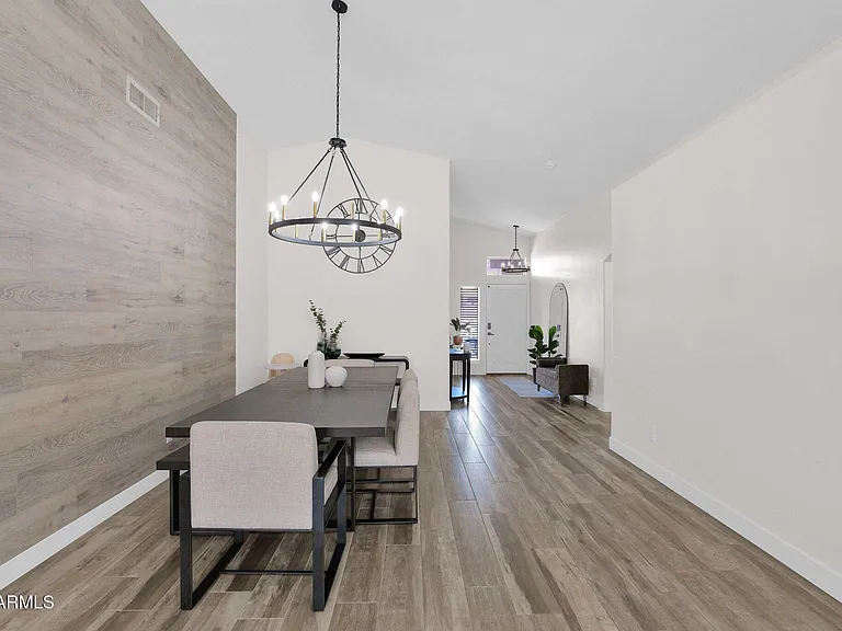 665 W Minton Dr — Photo 11