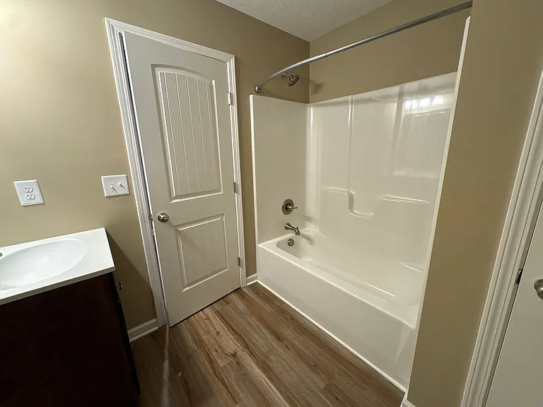 517 Weaver St #1 — Photo 20