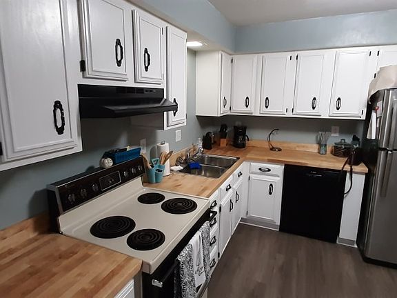 4th image of 1095 Stone Dr