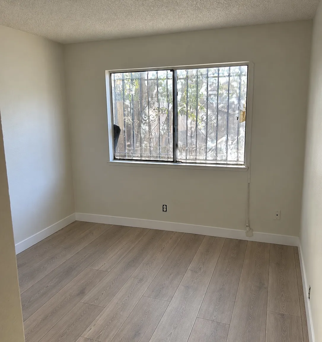 2 bed, 943 sqft, $2,050 — Photo 3