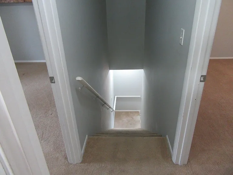 1113 Arthur Ave — Photo 32