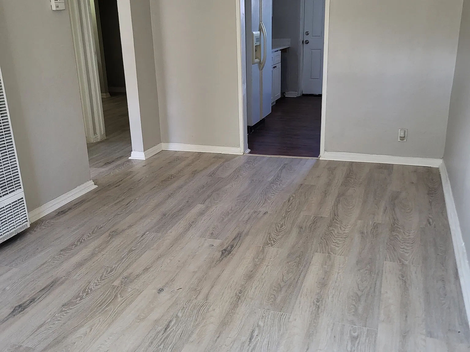 1409 Clinton St — Photo 2