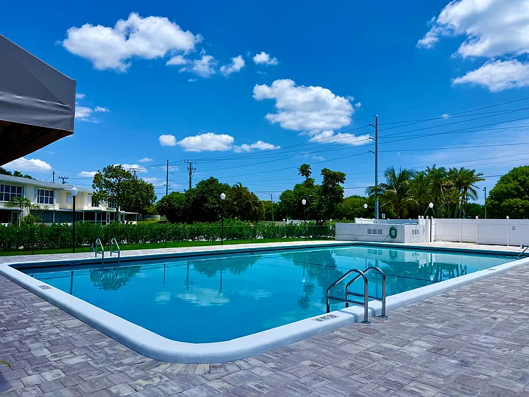 1340 NW 18th Ave #202 — Photo 37